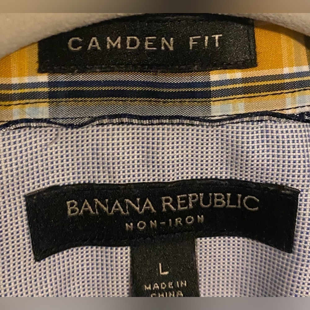 Banana Republic Men’s Wrinkle Resistant Dress Shirt, Large - Picture 2 of 4